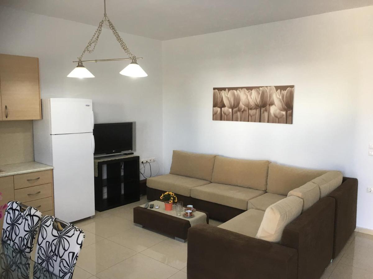 Boussetil Apartment Tinos Bagian luar foto