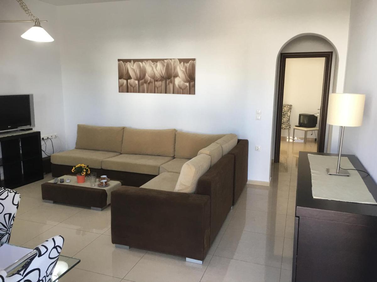 Boussetil Apartment Tinos Bagian luar foto
